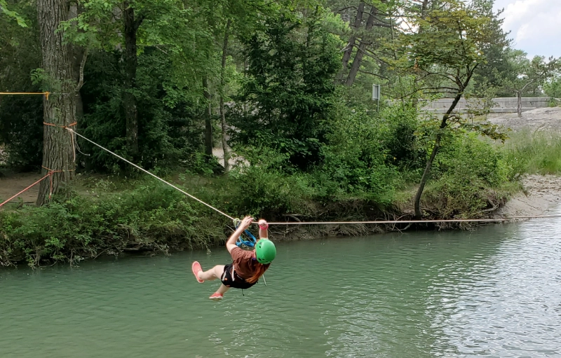 tyrolienne seminaire Drome Aventure